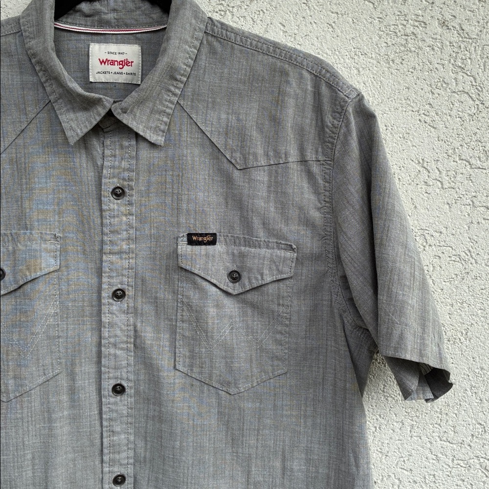 Wrangler Men's Gray Cotton Button Down Short Sleeve Shirt western style